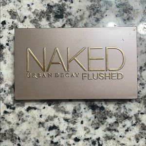 Urban Decay Naked flushed in Native